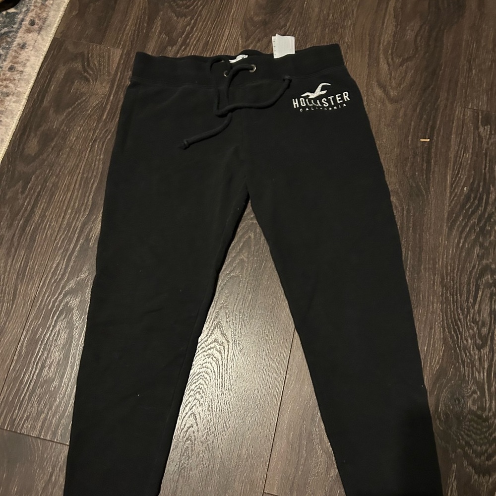Hollister Women’s Cuffed Black Joggers
